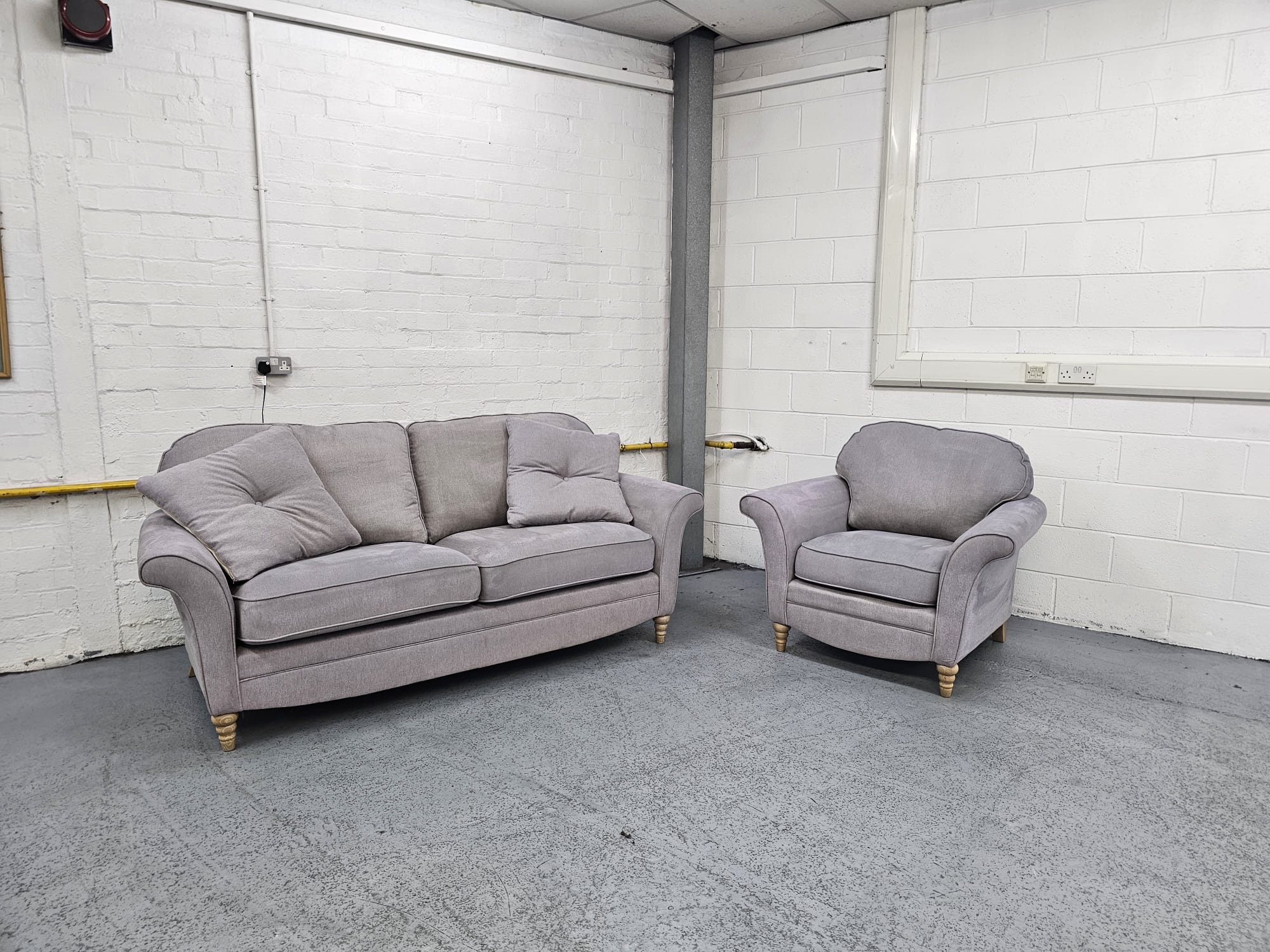 3 seater sofa store below 8000