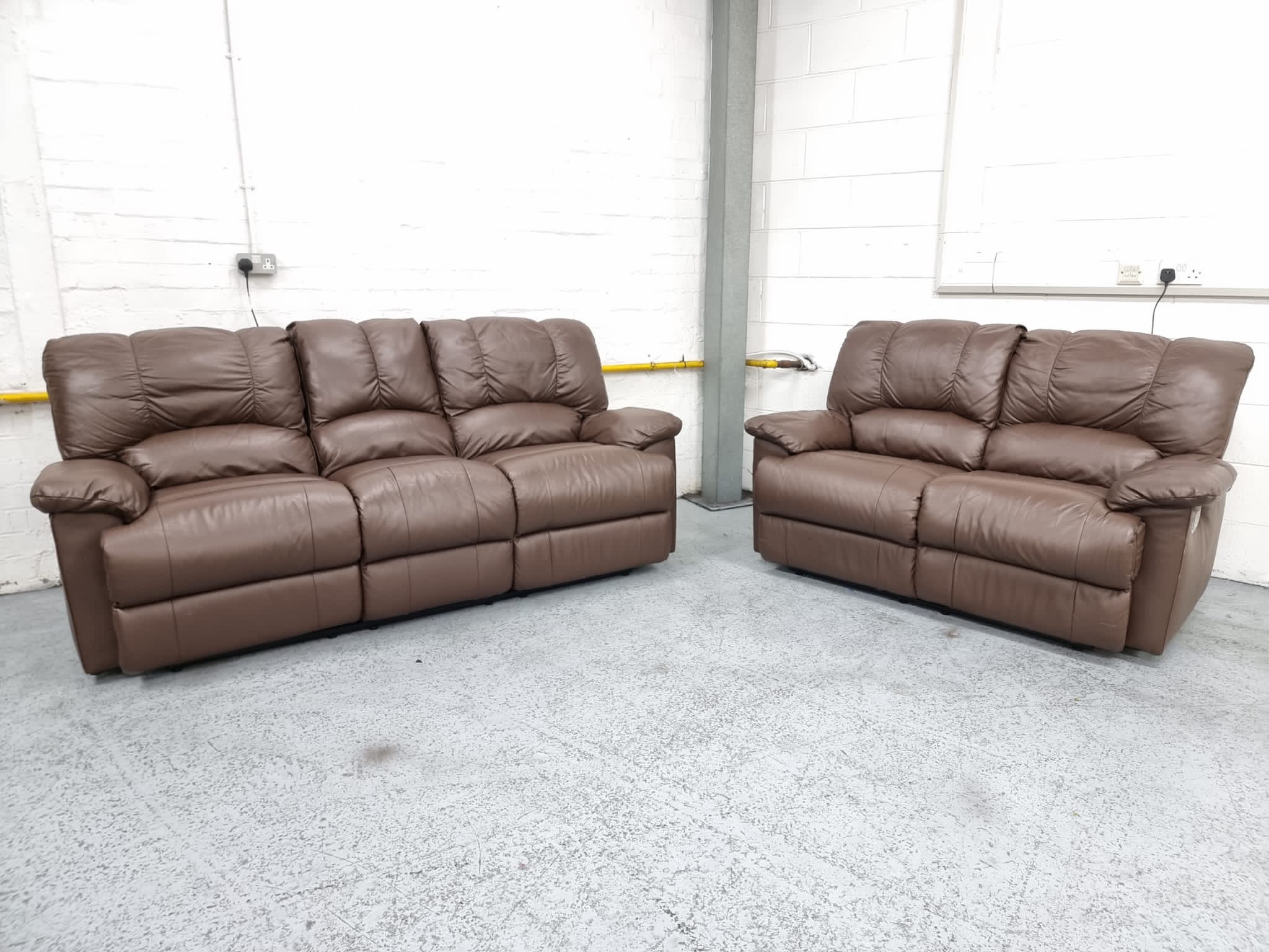 Dfs 3 seater leather deals recliner sofa