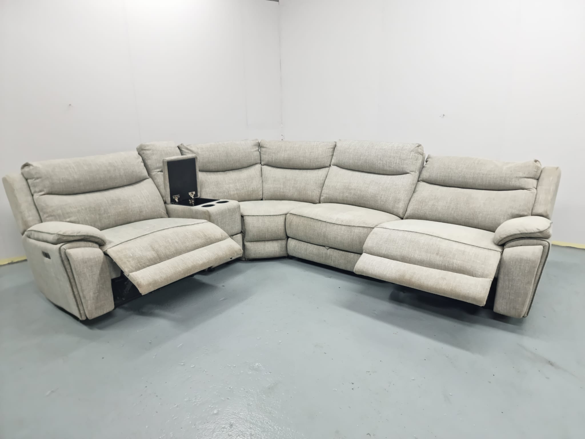 Corner couch with cup holders sale